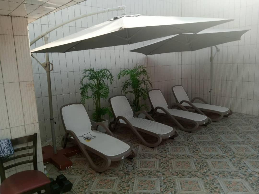 Gold Hotel Bafang Exterior photo